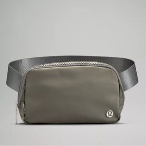 NWT Lululemon Everywhere Belt Bag - Green Sage